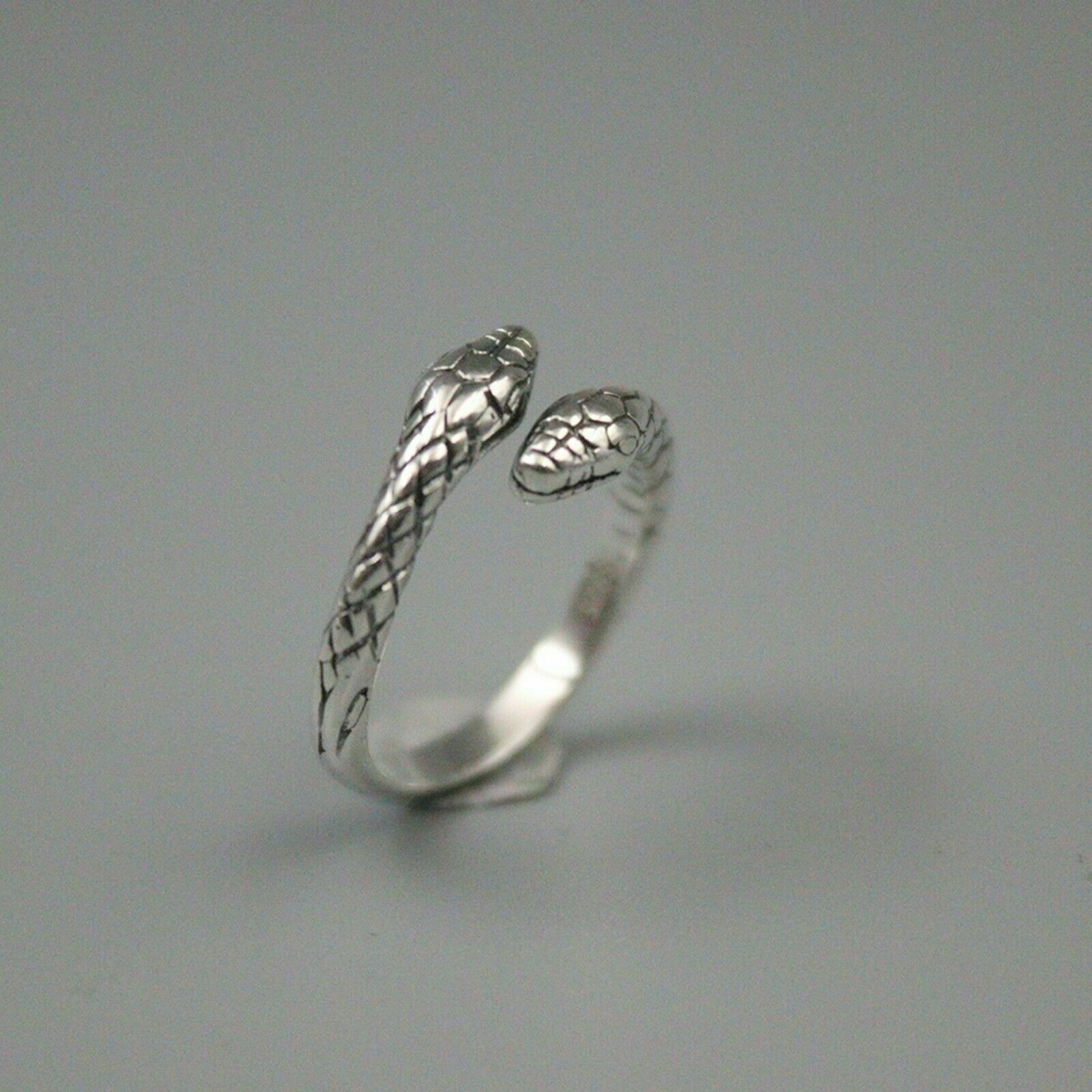 Retro Distress Snake Ring for Men and Women Double Snake Head Open Ring