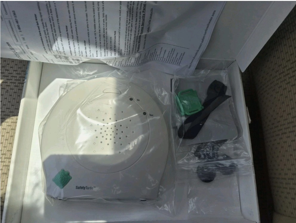 SAFETY TURTLE Pool Alarm System With One Wrist strap Alarm