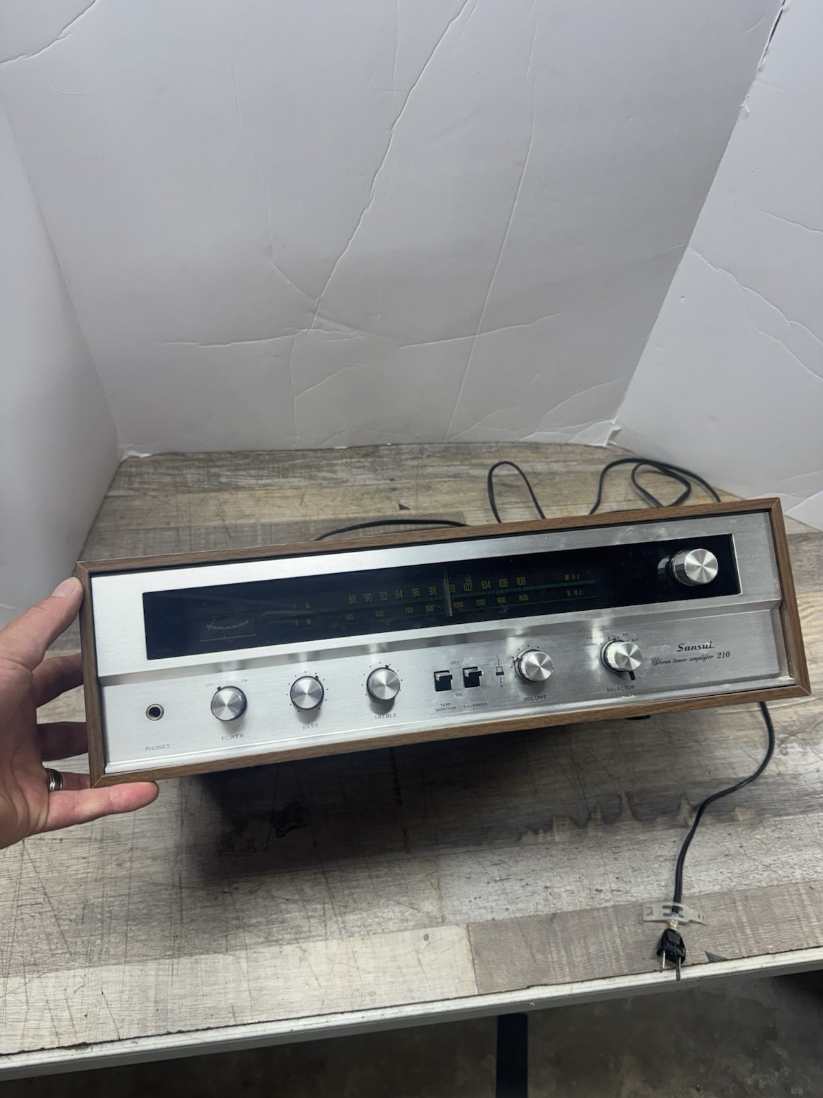Nice Sansui 210 Stereo Receiver Read