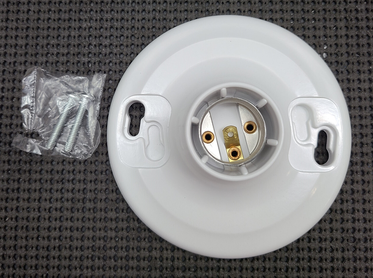 LEVITON 8829-CW4 KEYLESS PLASTIC LAMPHOLDER 600W/600V AC/CA WHITE - LOT OF 10