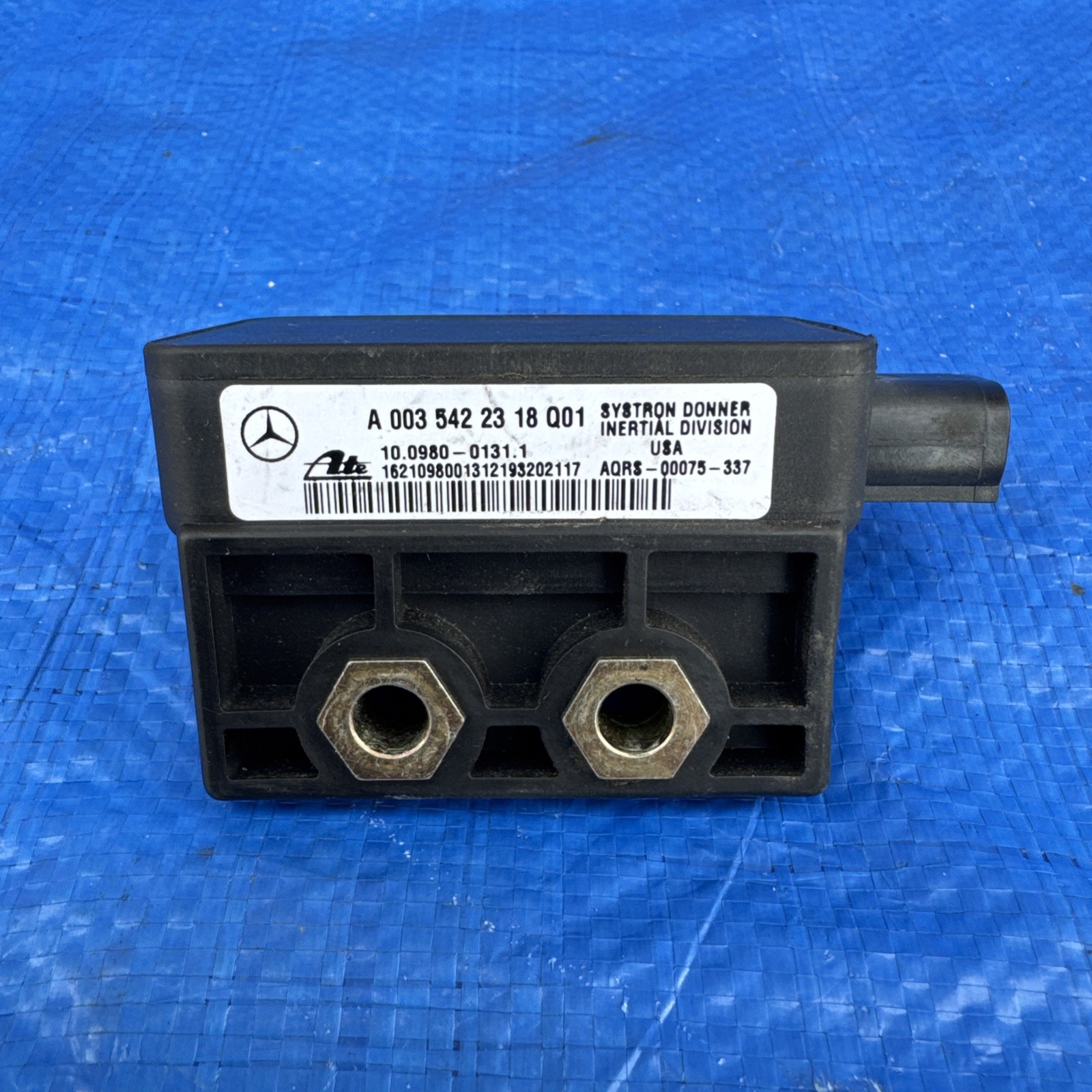 Mercedes ML W163 / SLK / CLK / C / CLASS ESP YAW RATE SENSOR A0035422318Q01 OEM