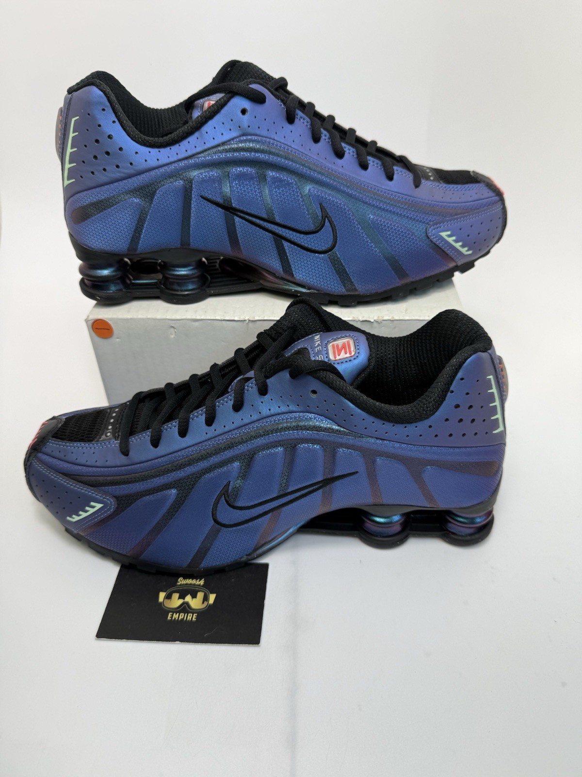 Nike Shox R4 Men's Size 12 Iridescent metallic HQ3446-001 Rare