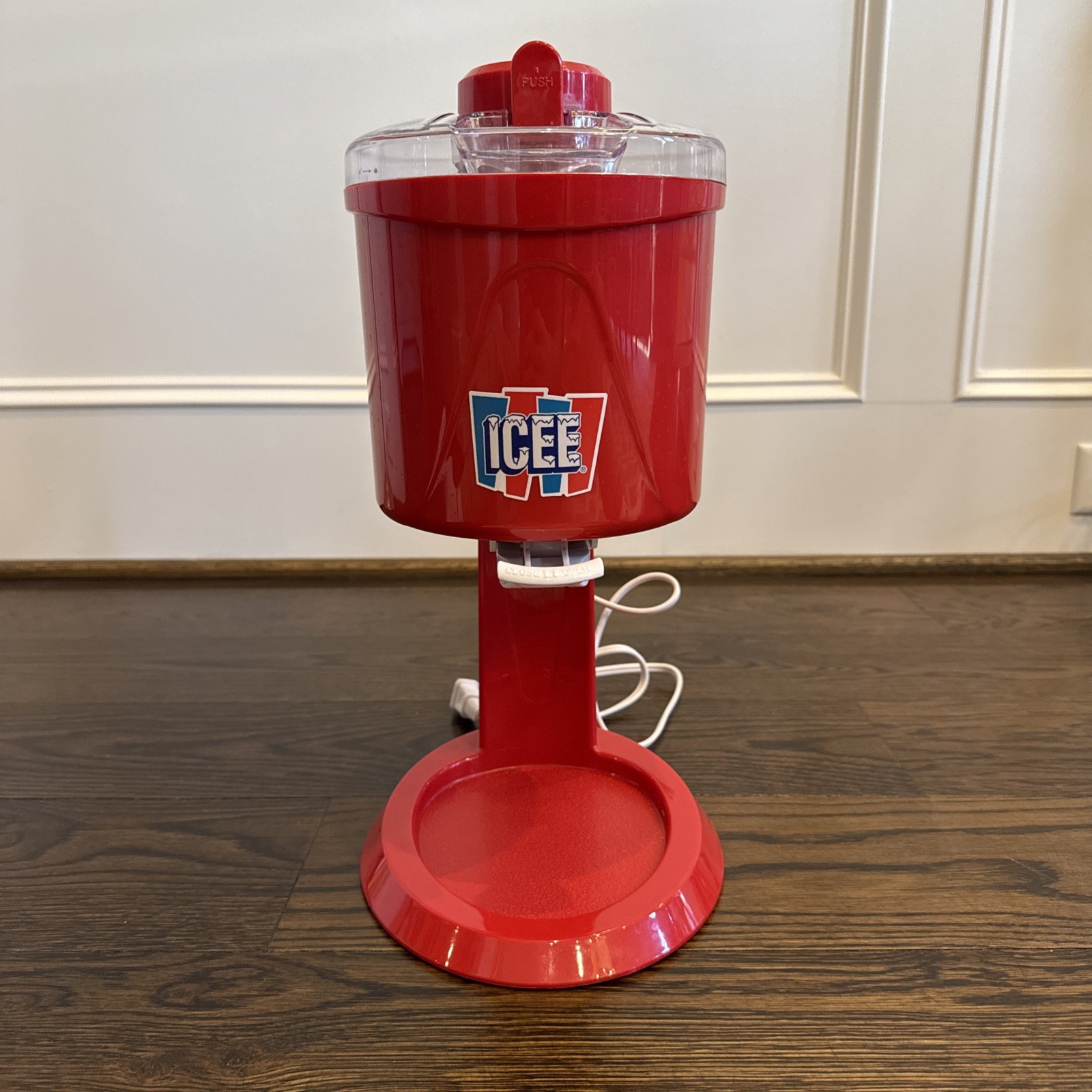 Icee Soft Serve Ice Cream Machine Great For Parties Or As A Gift Gently Used