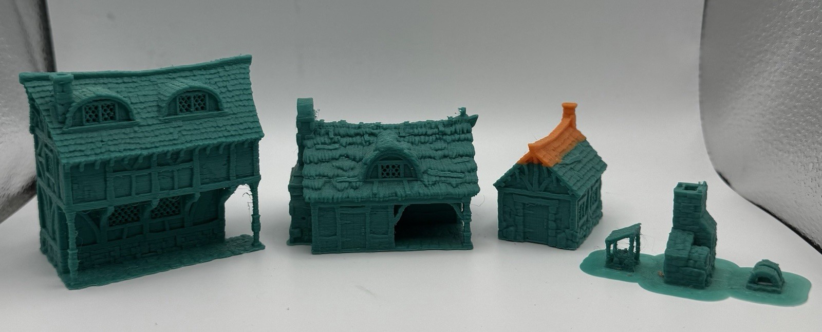 10mm Fantasy Village Terrain Houses Cottages Lot Green