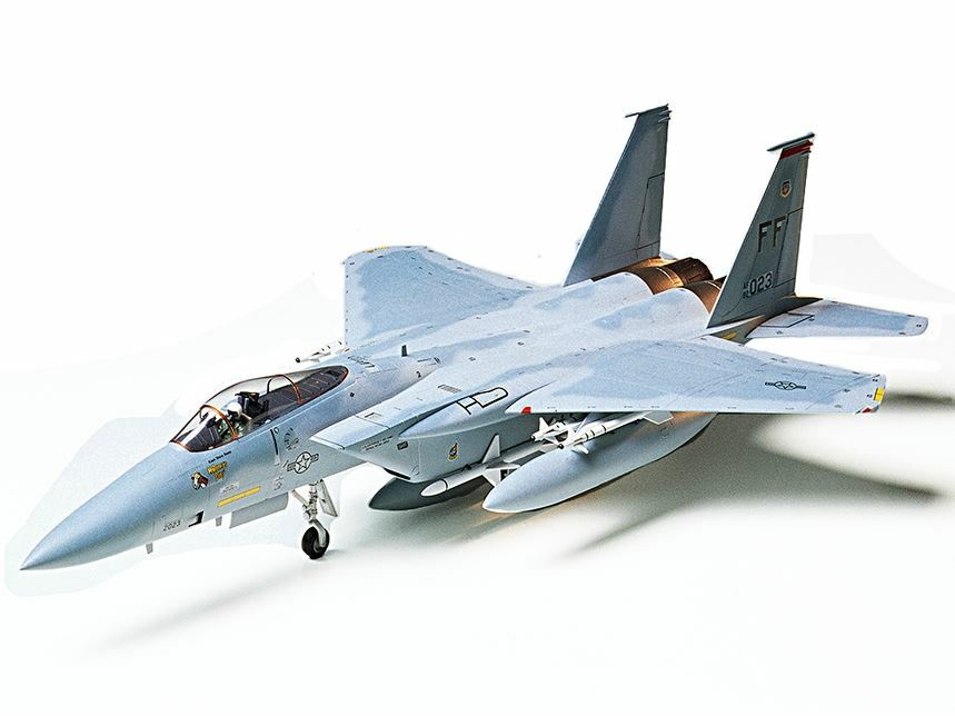 Tamiya - 1/48 McDonnell Douglas F-15C Eagle Plastic Model Airplane Kit