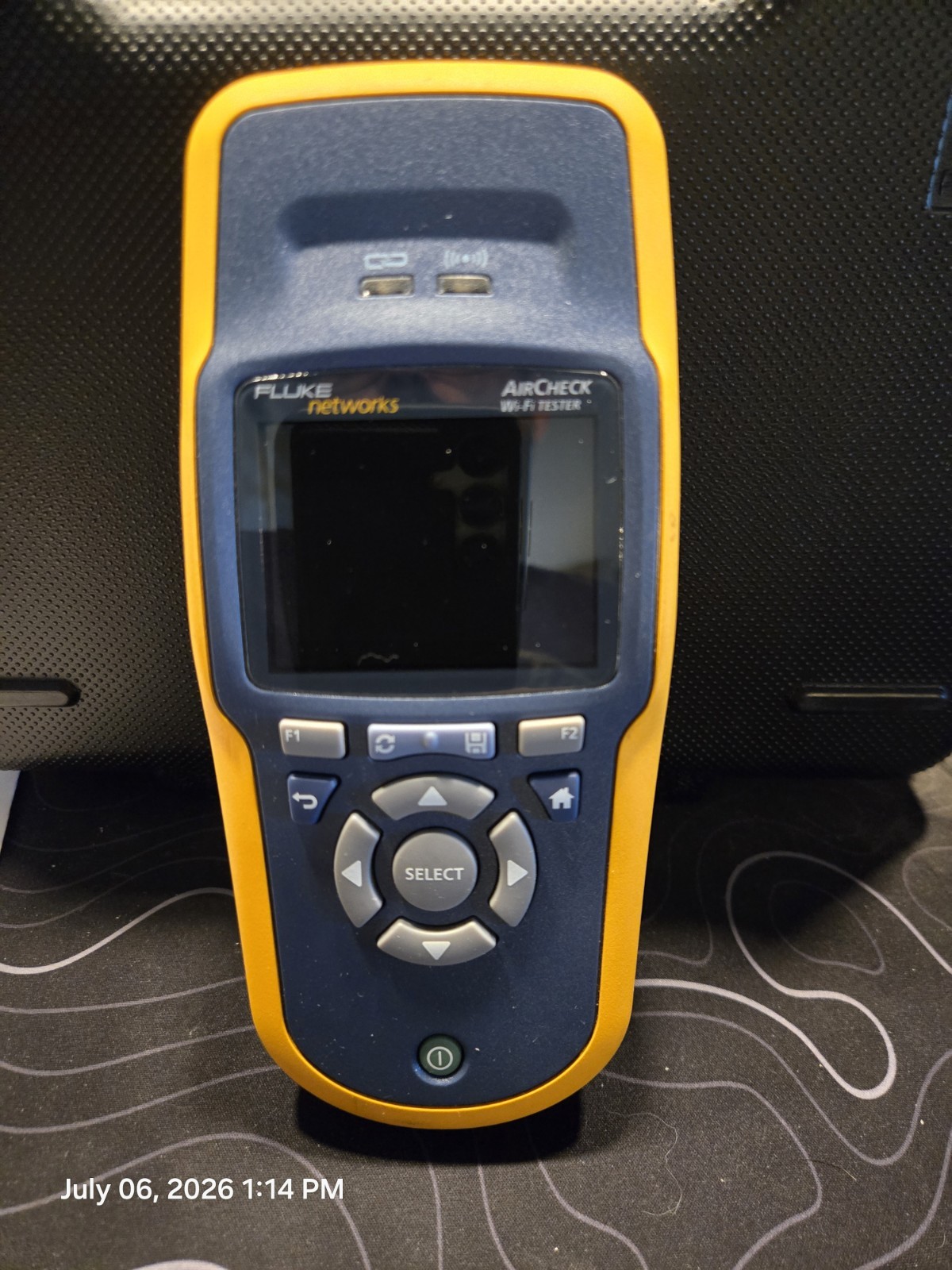 Fluke Networks AIRCHECK Wi-Fi Tester 802.11 a/b/g/n – Tested Working w/ Battery
