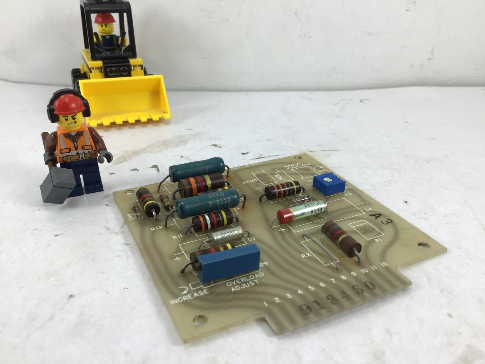 PC7404-29 REV 2 - POWER CONVERSION - SENSING & CURRENT LIMIT BOARD - **UNUSED**