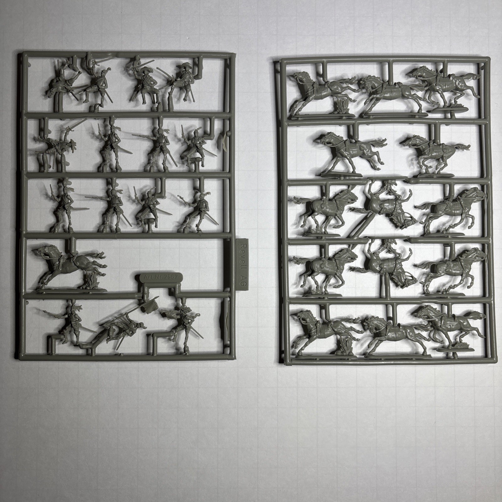 Revell # 2567 Swedish Cavalry 30 Years War 1/72 Scale Model Kit