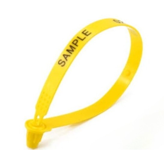 1 Yellow Plastic Trailer Door Seal, used