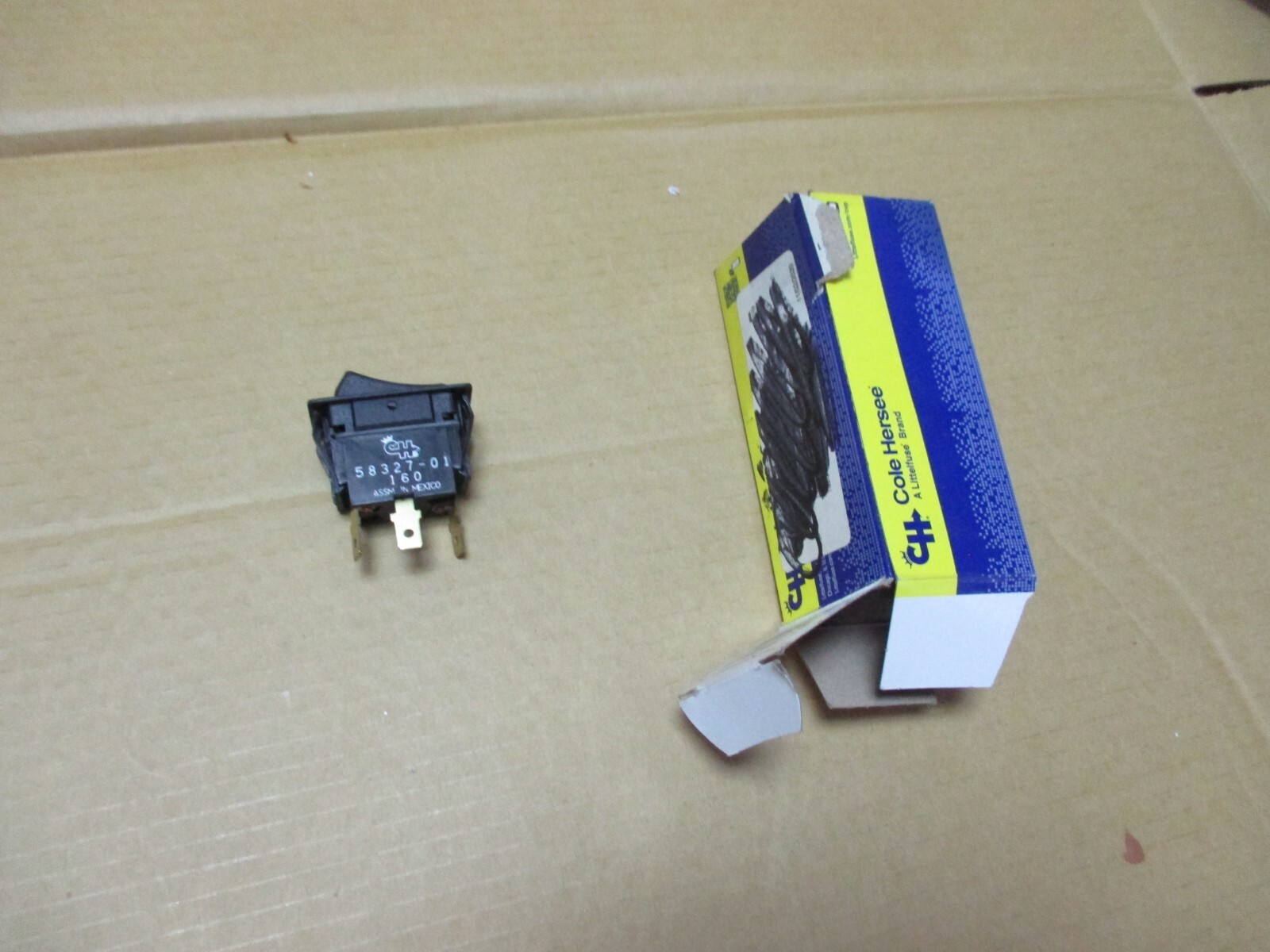58327-01 COLE HERSEE LIGHTED SWITCH NEW