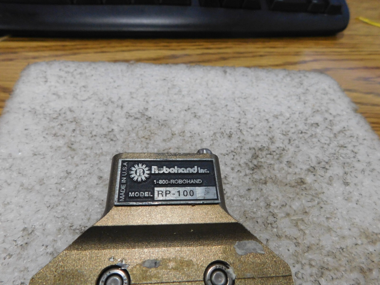 Robohand Model: RP-100 Parallel Gripper . New Old Stock