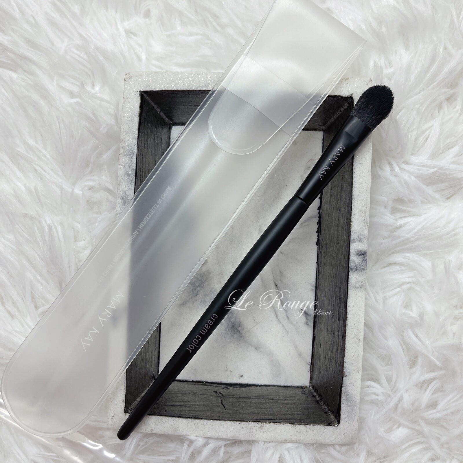 Mary Kay Cream Color Eye Shadow/ Concealer brush brand new *very soft brush