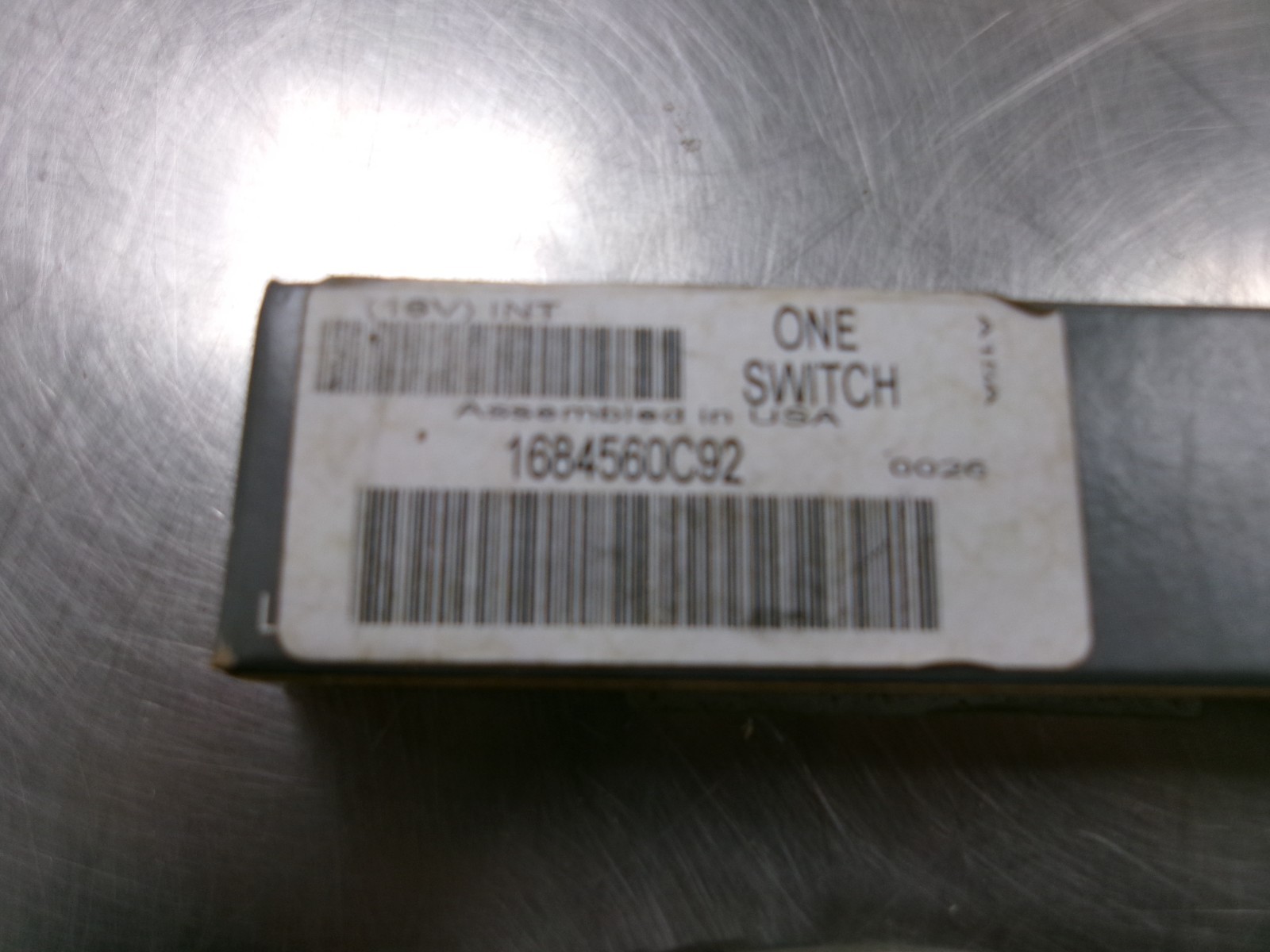 International 1684560C92 Sensor NIB