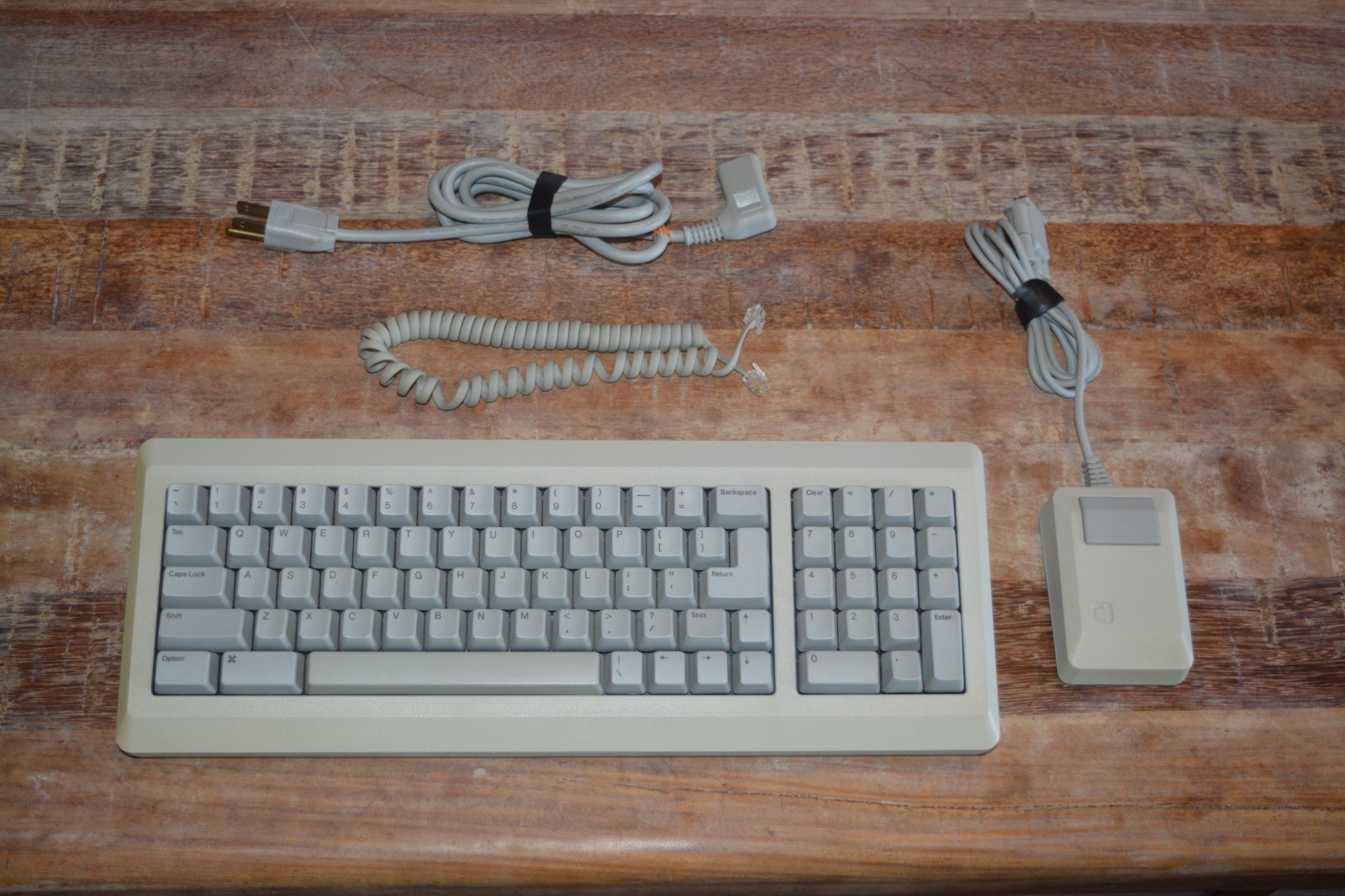 1989 Apple Macintosh Plus 4Mb Computer M0001A Complete in Box & 100% Refurbished