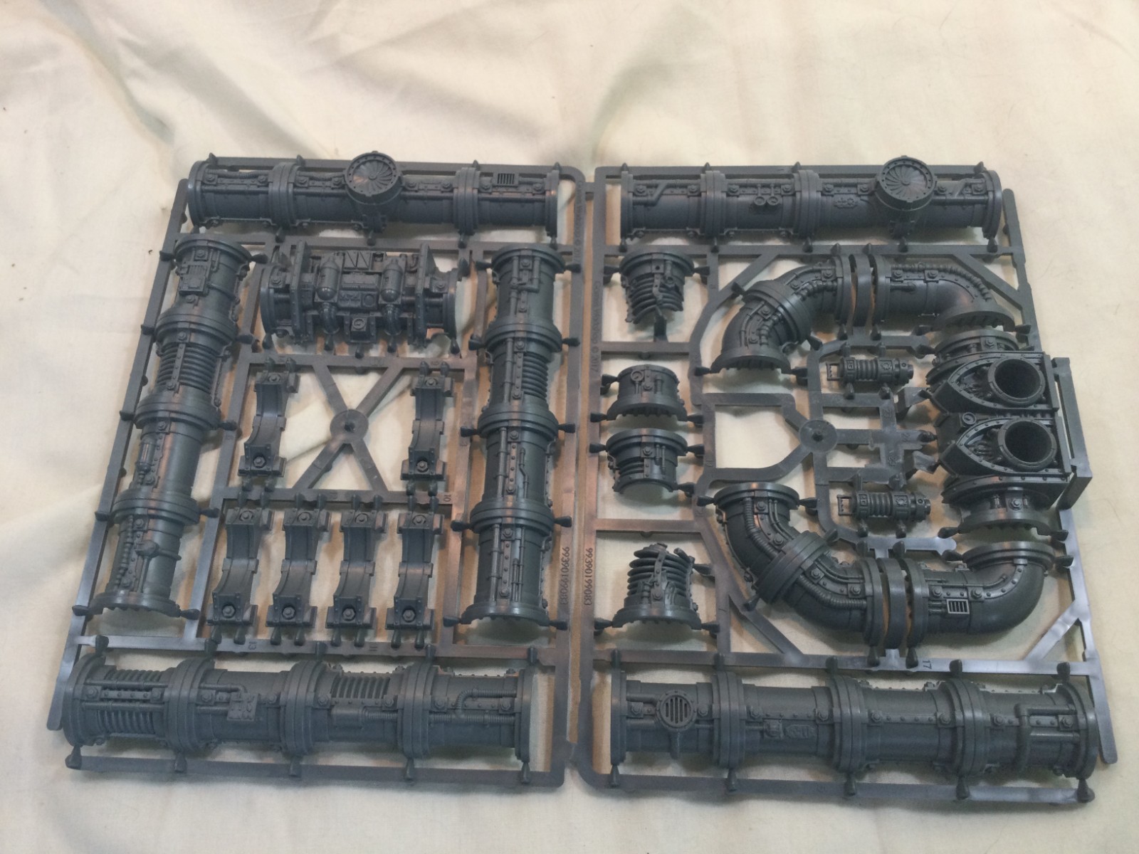 Warhammer 40k: Thermic Plasma Conduits Terrain (Sprues Only, Complete) GW