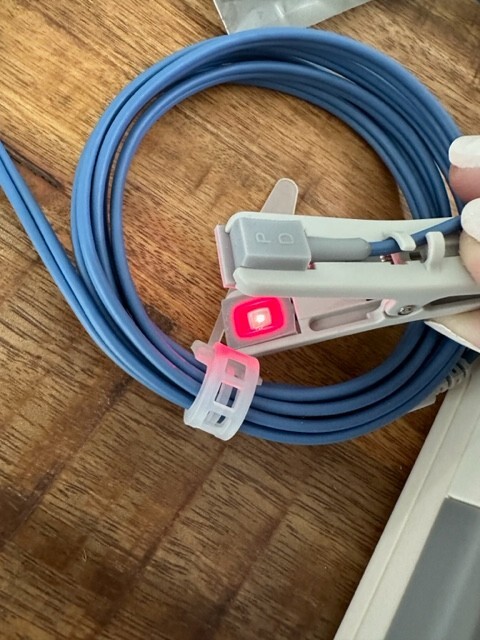 ChoiceMMed MD300M-v Handheld Pulse Oximeter Screen Not working FOR PARTS ONLY