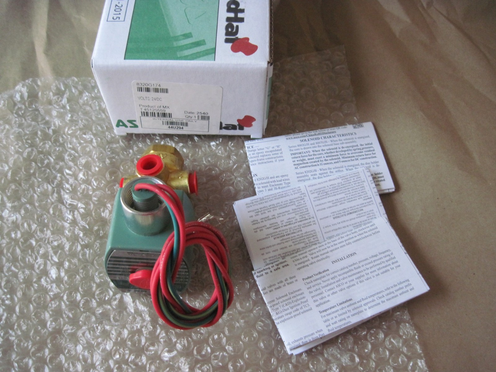 Asco 8320G174 Solenoid Valve, 3-way, 24 VDC, 1/4in NPT, 60 PSI, 11.6 Watt, NEW