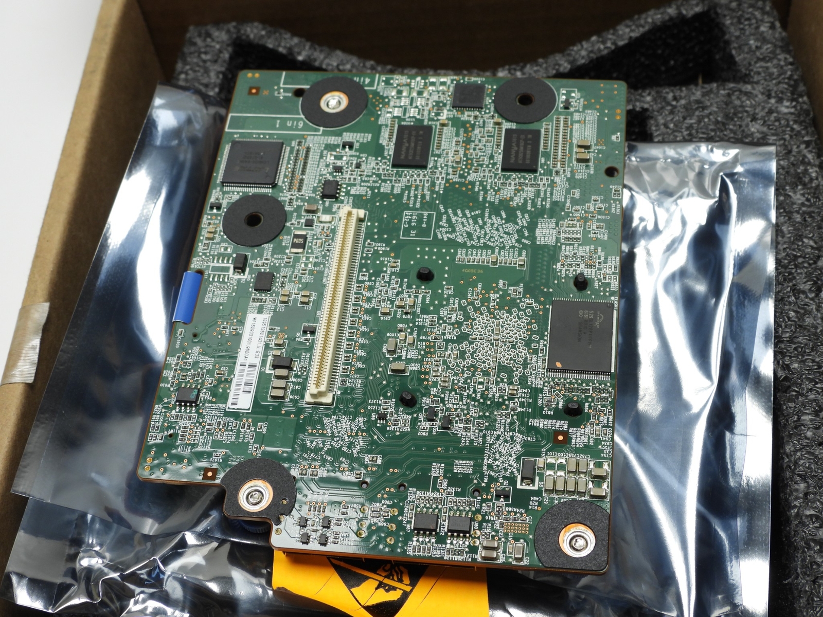 HP 749796-001 SMART ARRAY SPS-BD AROC P440AR Controller