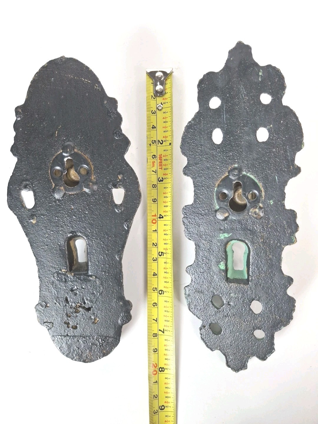Decorative Ornate Wall Door Knobs Plate With Keyhole Cast Iron Coat Hooks Pair