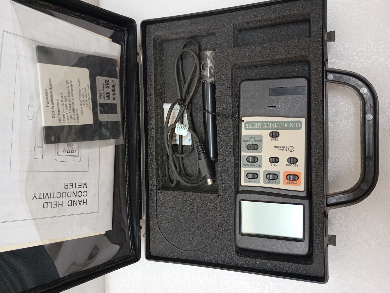 TRACEABLE CONDUCTIVITY METER