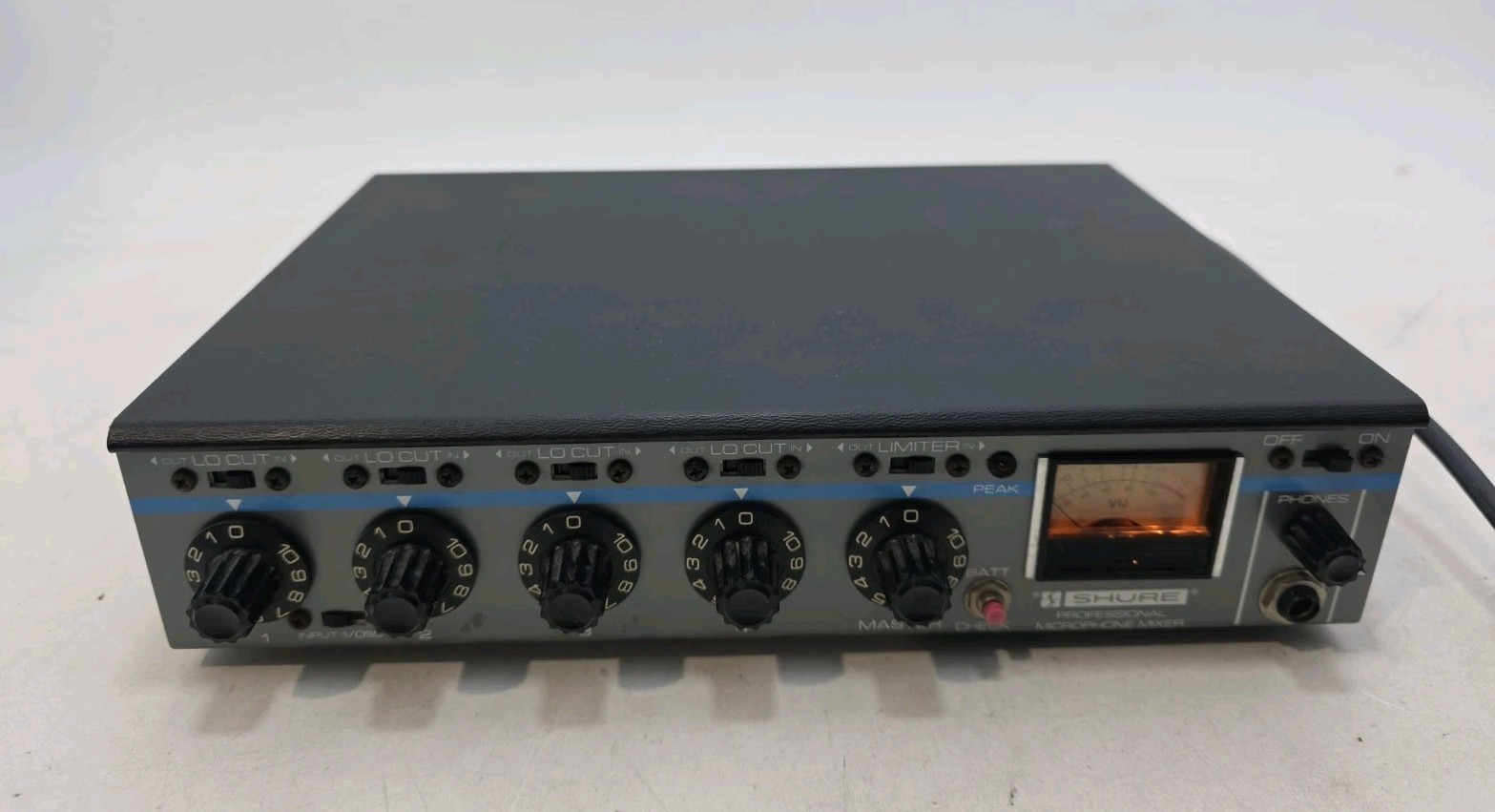 Shure M267 Professional Microphone Mixer VU Meter Powers On Clean Made in USA