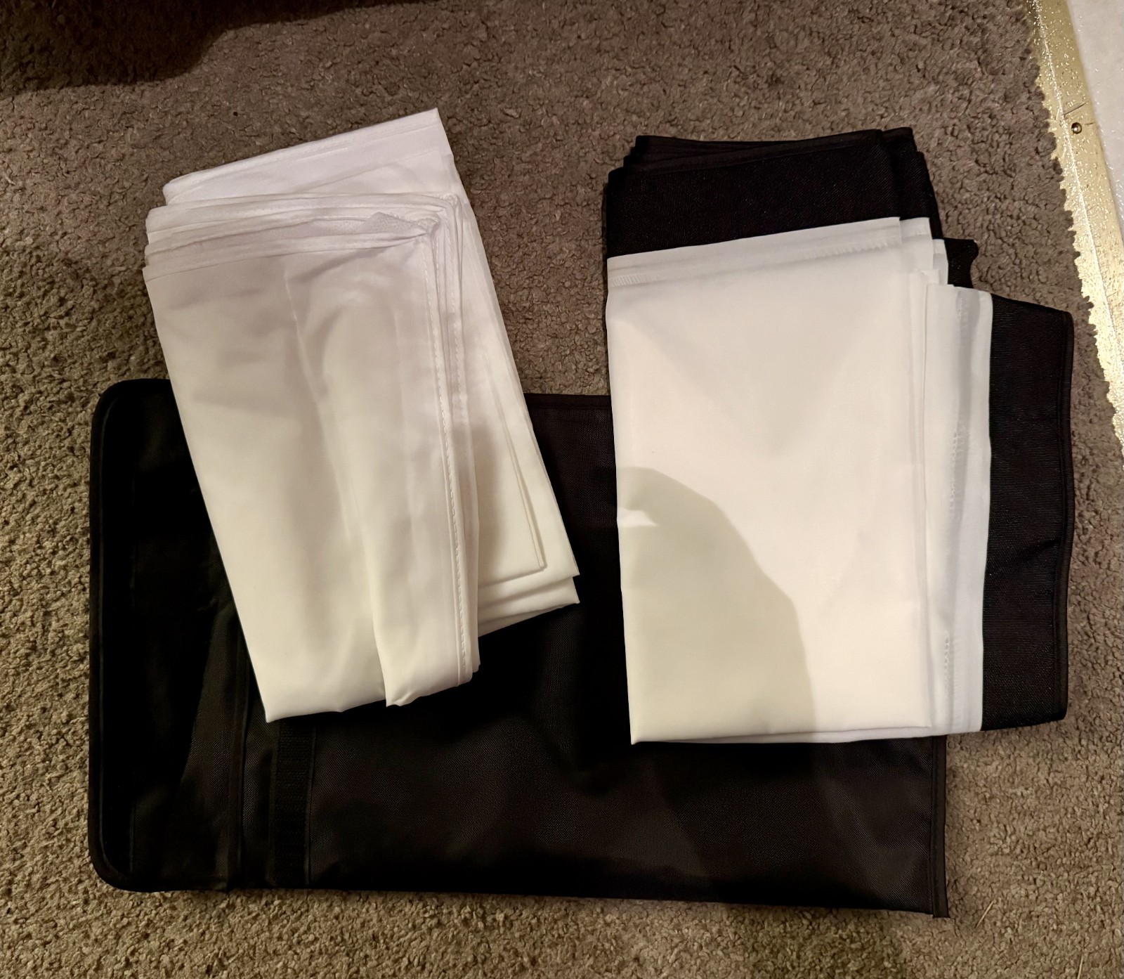 Profoto RFI Softbox 3x4 Feet Rectangular w/ all the accessories!!! Please read!