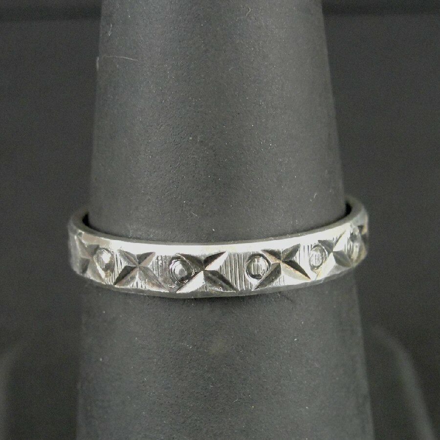 Ring Silver X's & O's Design with Texture Sterling 925 Size 7 Band Ring