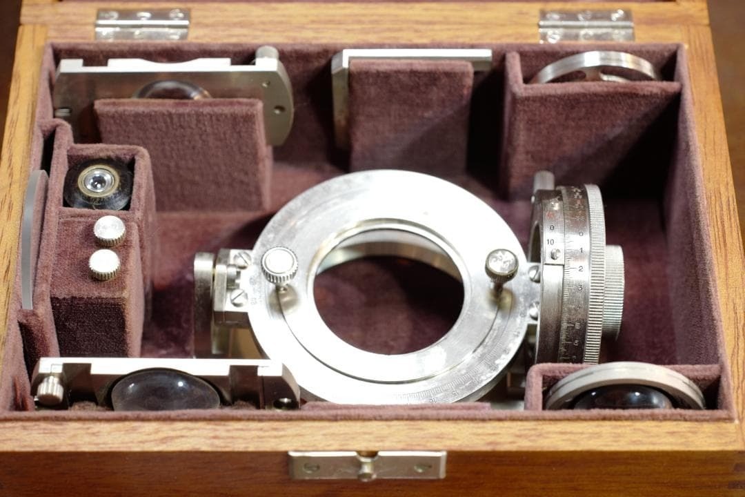 Antique Leitz Universal Rotating Stage UT2 Polarizing Microscope Accessory Case