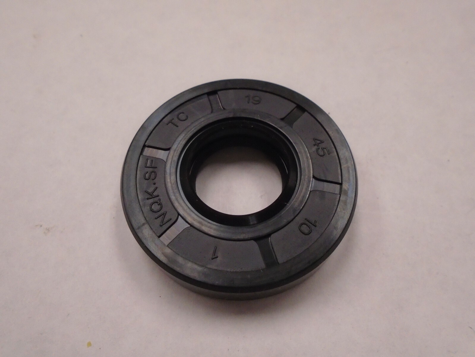 NEW TC 19X45X10 DOUBLE LIPS METRIC OIL / DUST SEAL 19mm X 45mm X 10mm