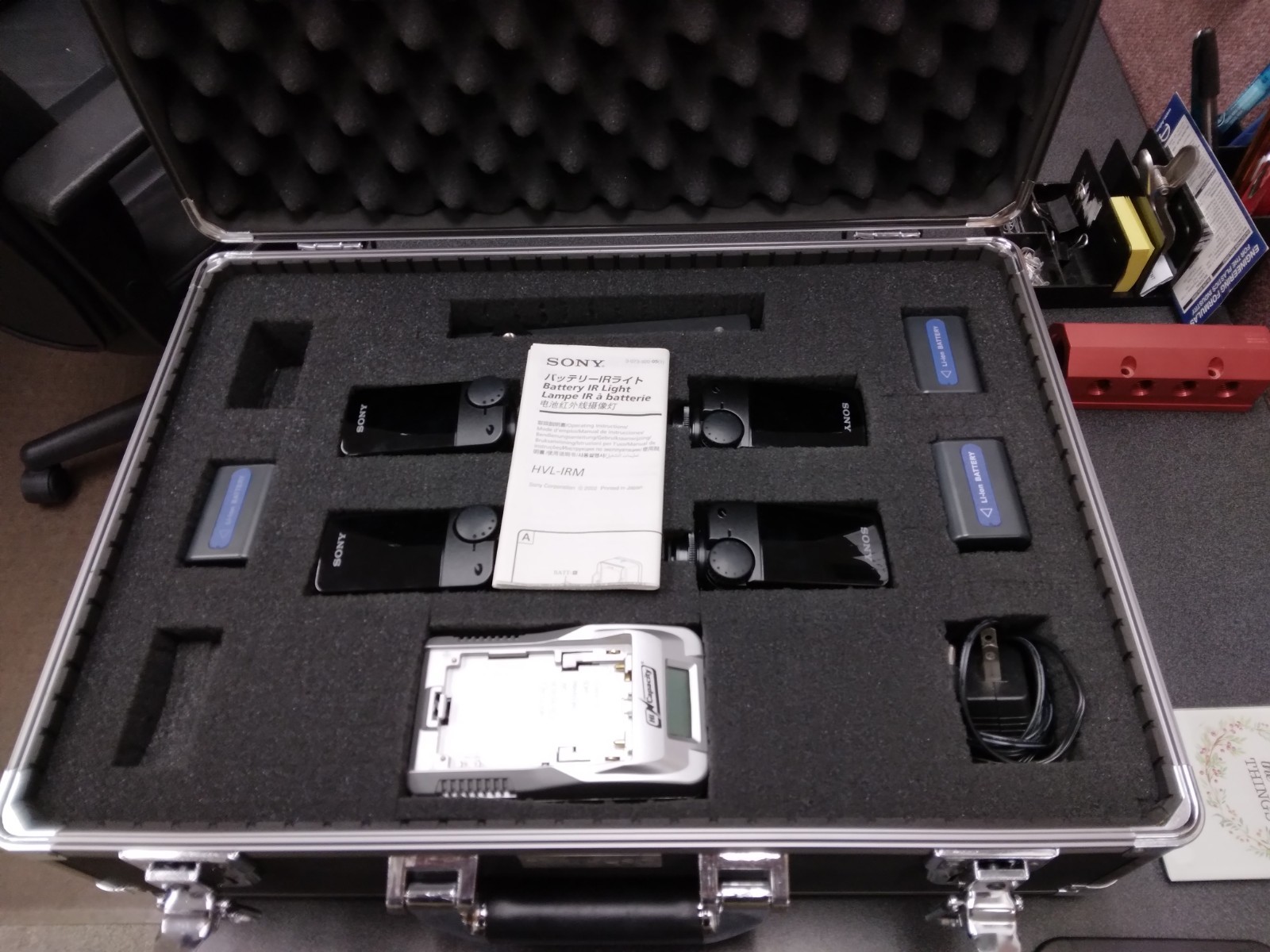 Sony Infrared Light (Battery-powered) for Handy Cam w/Hard Case (Ghost Hunting)