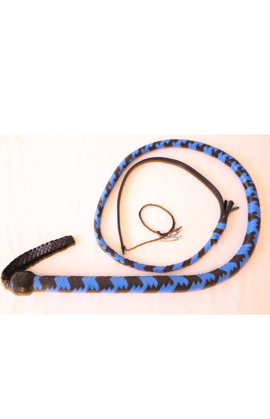 GENUINE COW LEATHER 4 FEET LONG, 8 PLAITED QUALITY BULLWHIP/snake whip