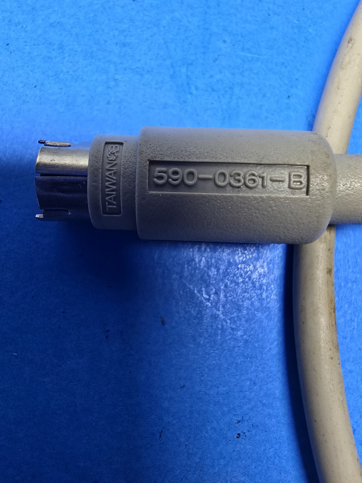 Apple 590-0361-B Vintage Computer 4-Pin Keyboard Cable