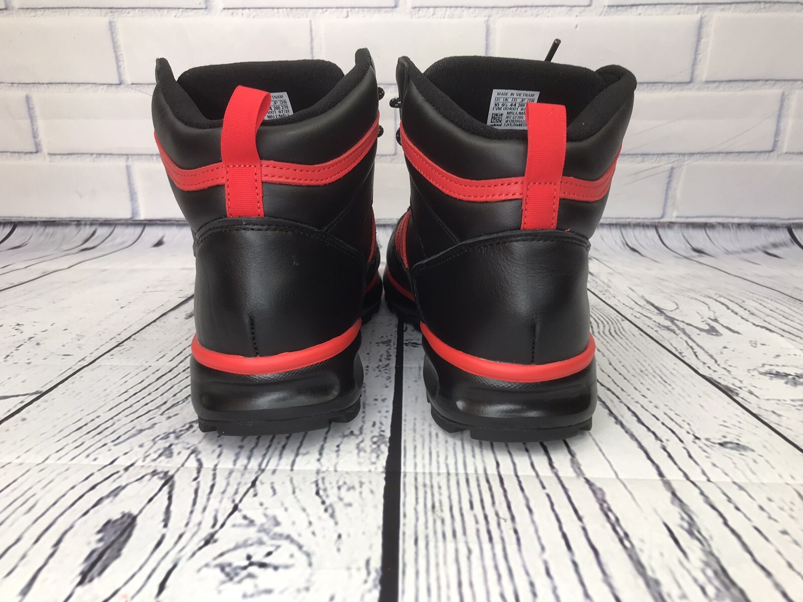 Adidas Chasker Boot Black Red Leather Mens Size 10.5 & 10 Boots GY1199