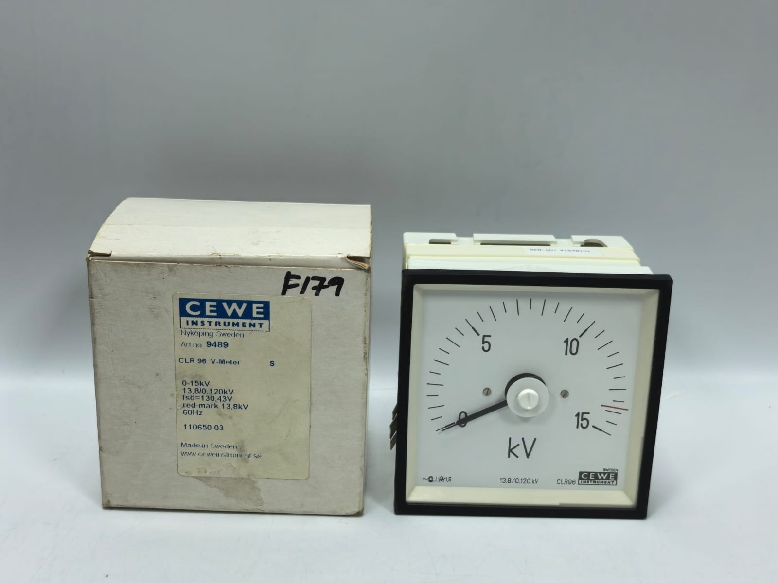 CEWE INSTRUMENTS CLR96 VOLT ANALOG PANEL METER 9489 0-15KV