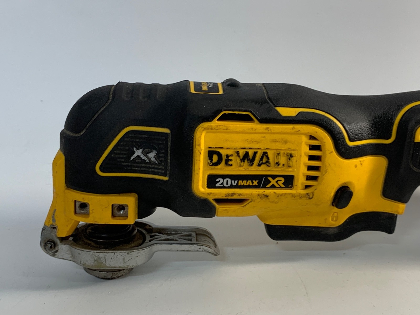DEWALT OSCILLATING MULTI-TOOL 20V MAX DCS355 TOOL ONLY (WORKS)