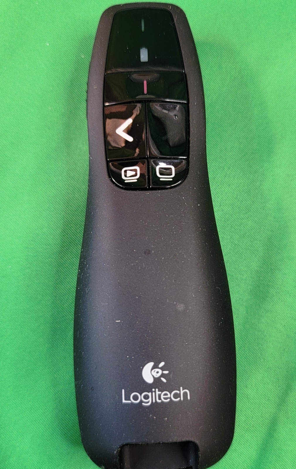 Logitech R400 LCD Presentation Laser Pointer Remote W/ Dongle / Case TESTED