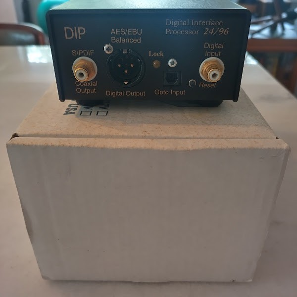 Monarchy Audio Digital Interface Processor Upsampler DIp 24/96