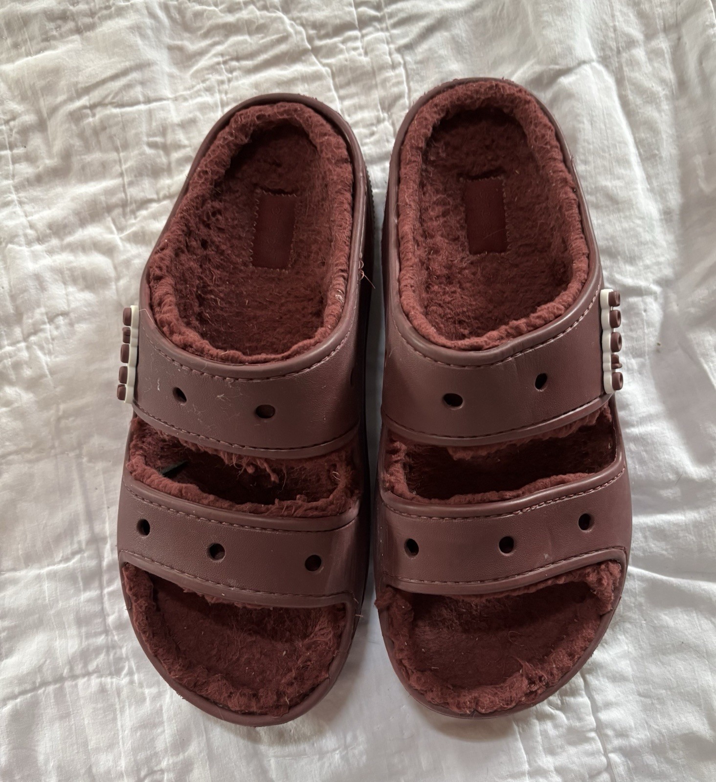 CROCS Classic Cozzzy Open Toe Sandal Burgundy Faux Fur Lined Slides Woman 10 M 8