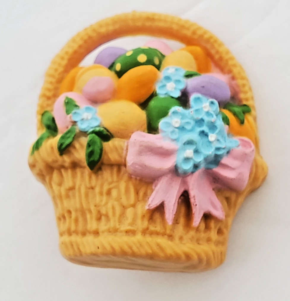 VTG Hallmark Caards Plastic Easter Basket Pin Multicolor Flowers in Basket