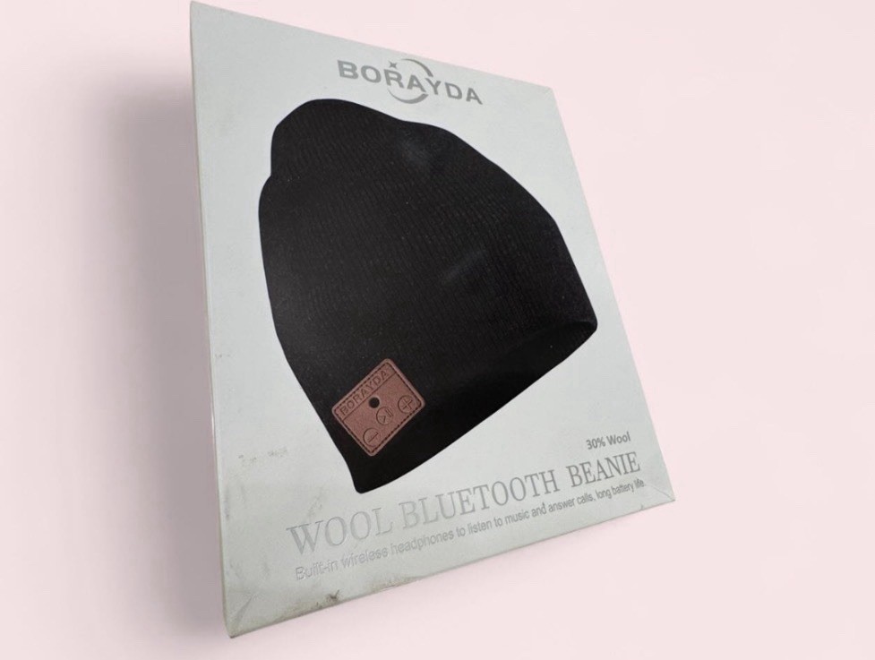 BORAYDA Black Bluetooth Wool Beanie Built-In Mic Volume/Playback Controls BR001