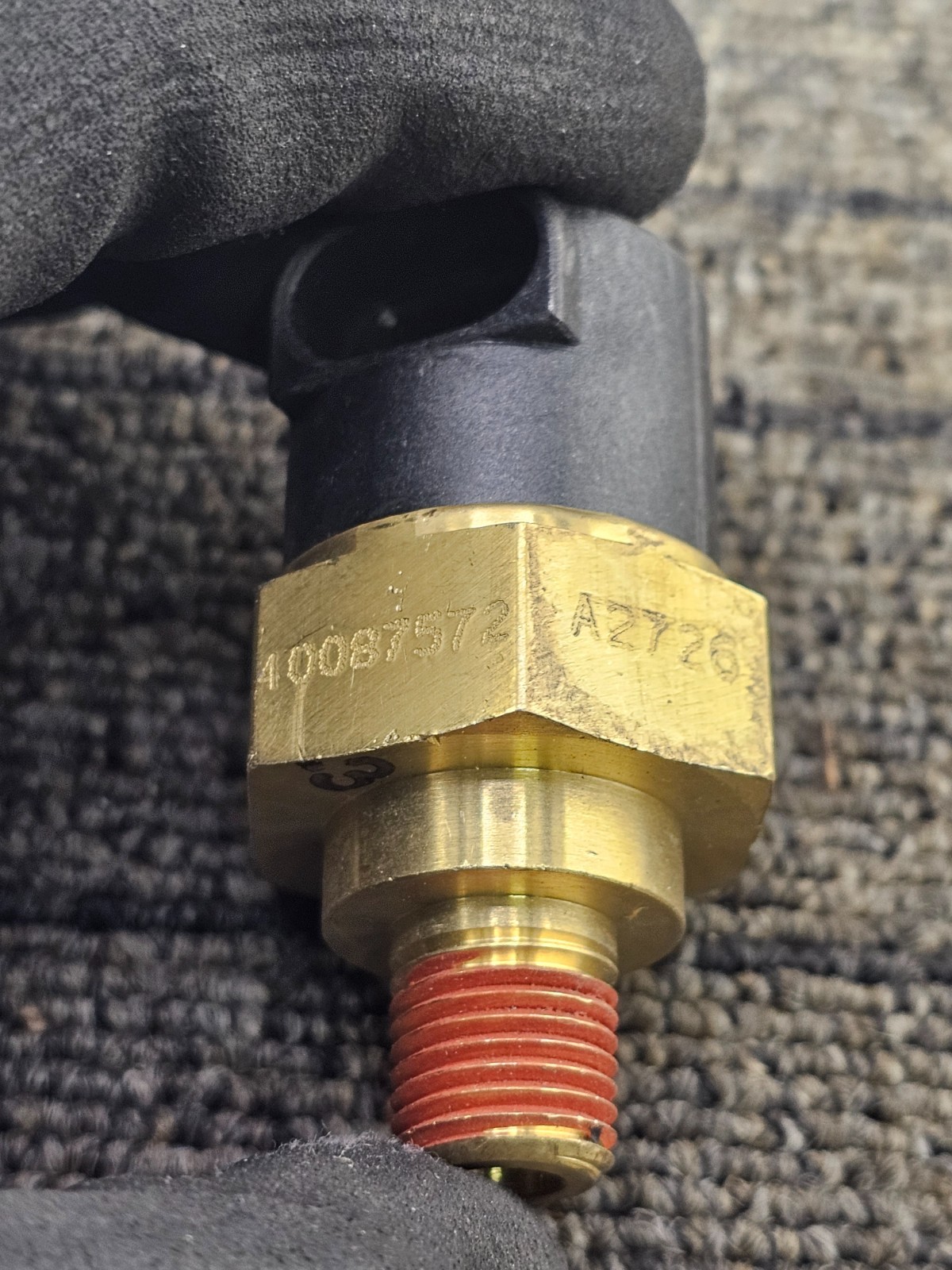 40087572: Temperature Coolant Pressure Sensor Assembly