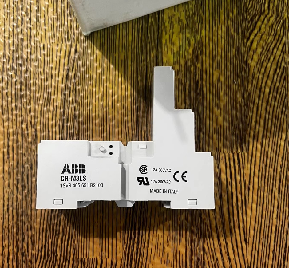 1PC NEW ABB Relay base CR-M3LS #LL