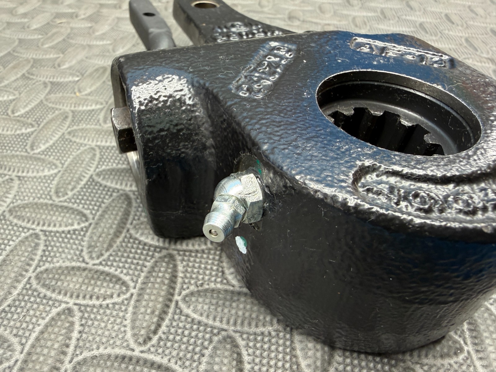 Genuine OEM Bendix K041770 Verajust LS Automatic Air Brake Slack Adjuster