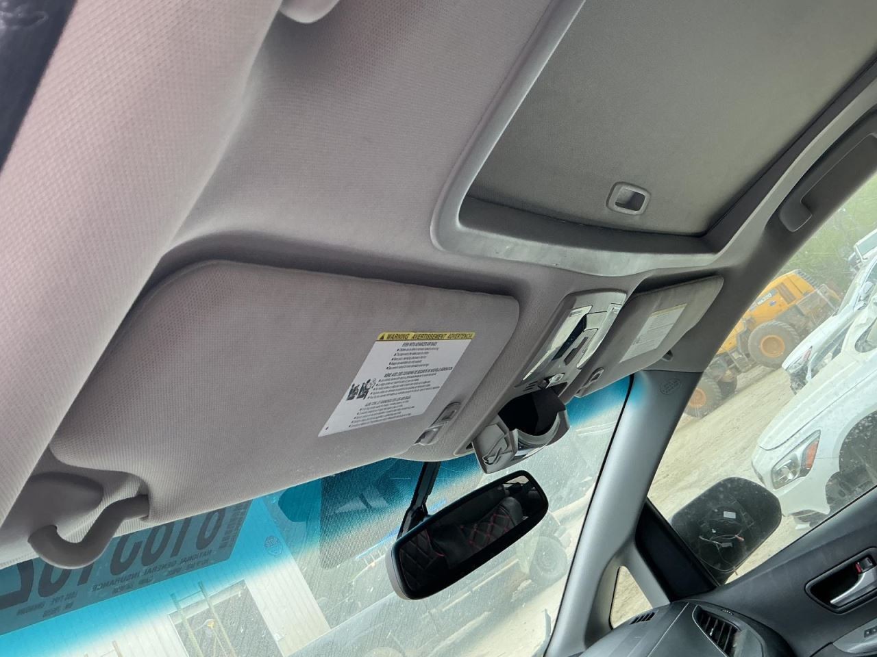 SIENNA 2017 Glove Box 5020574