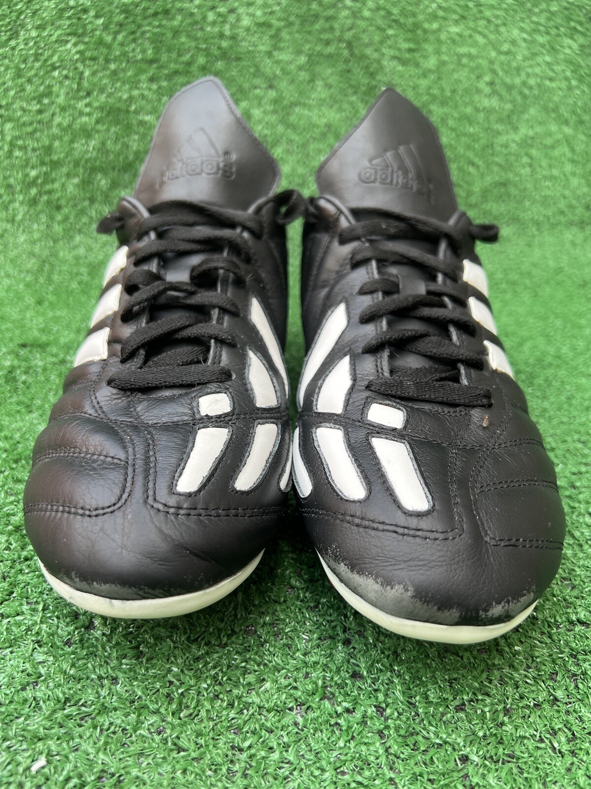 Adidas Vantage 2002 Manado TRX FG 678130 Black Red White US size 12 Pre-owned