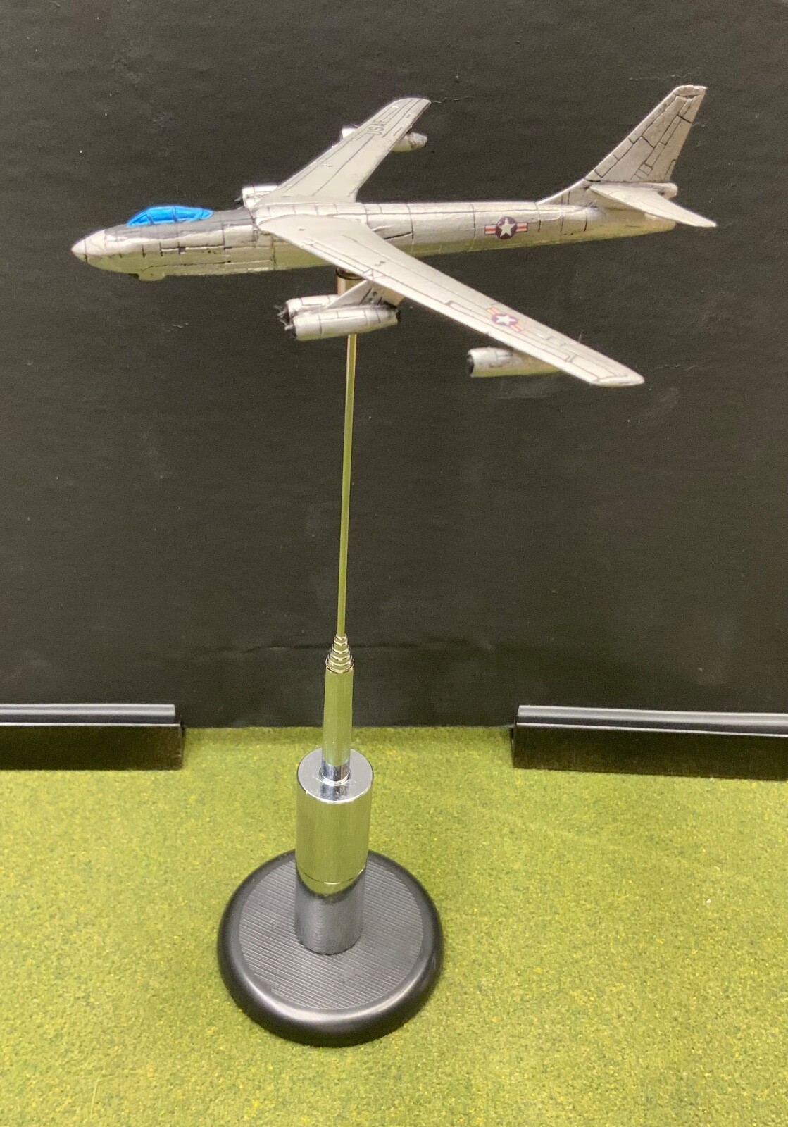 Super Size Telescoping Magnetic Flight Stands-Aircraft or Spaceship games-1 Pack