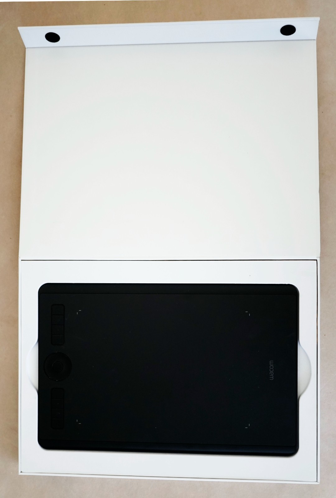 GENUINE Wacom Intuos Pro PTH-660 Medium Graphics Bluetooth DRAWING TABLET ONLY