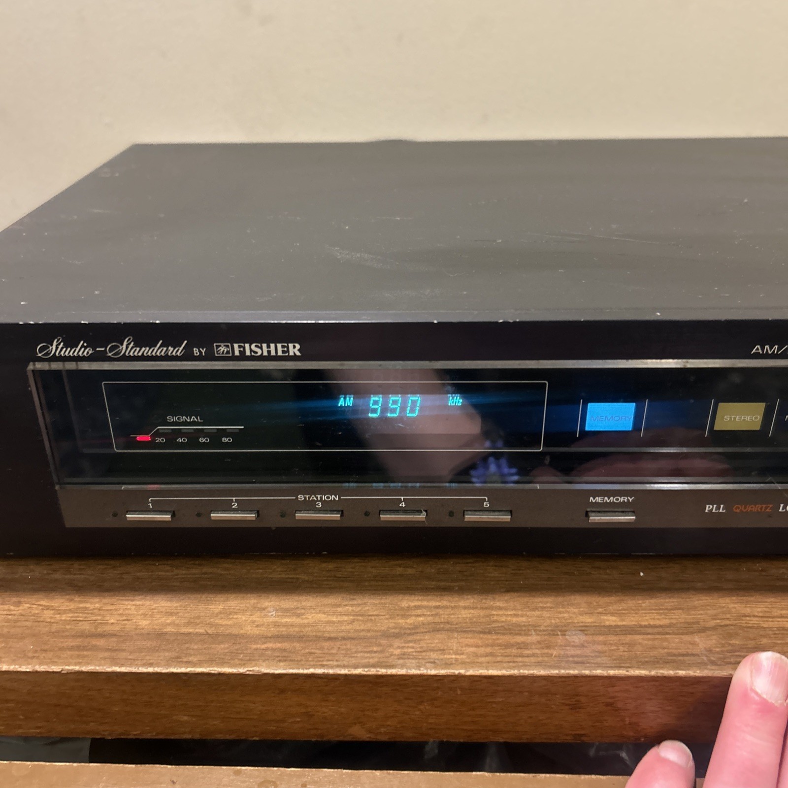 Fisher Studio-standard Synthesizer Tuner FM-660
