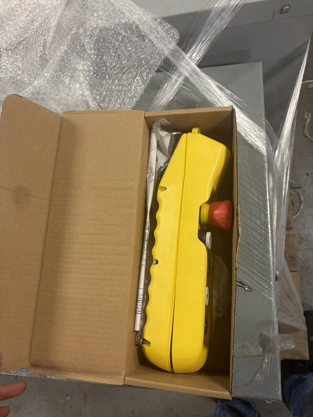 Allen-Bradley 800FC-5MTNEUEEDEEREELE Station 5 Button E-Stop OPEN BOX