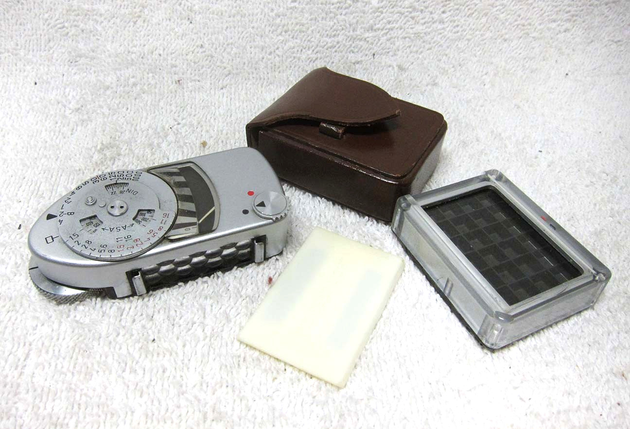 Vintage Leitz LEICA Meter MC Lightmeter Attachment w/Booster for M Cameras.M2 M3
